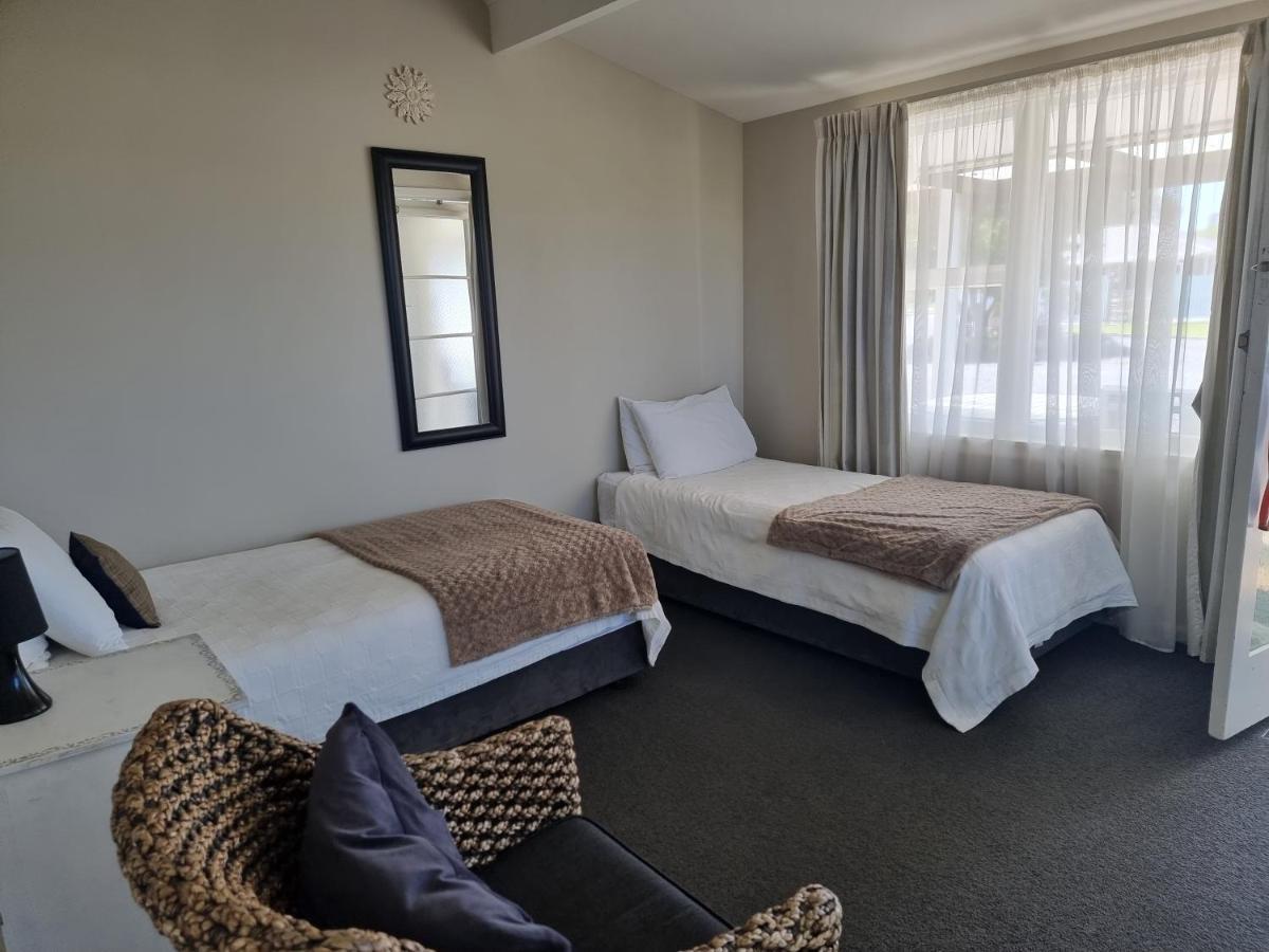 Cheviot Motels, Cabins And Camp Bagian luar foto