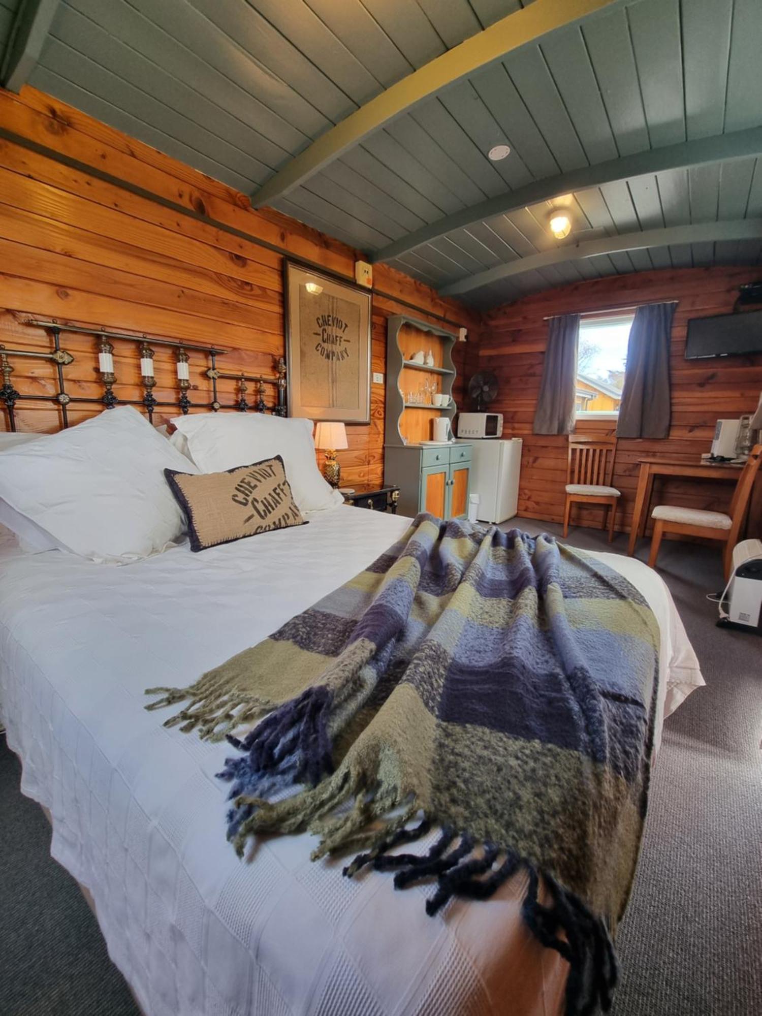Cheviot Motels, Cabins And Camp Bagian luar foto